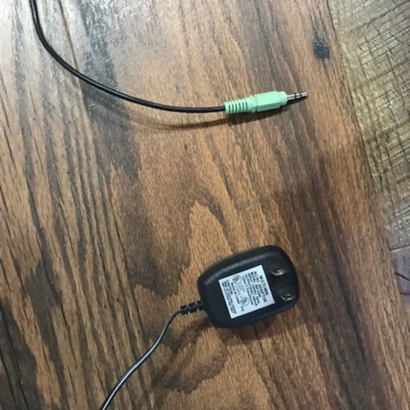 eMACHINES SP-30A PORTABLE DESKTOP/LAPTOP SPEAKERS - Picture 6 of 7